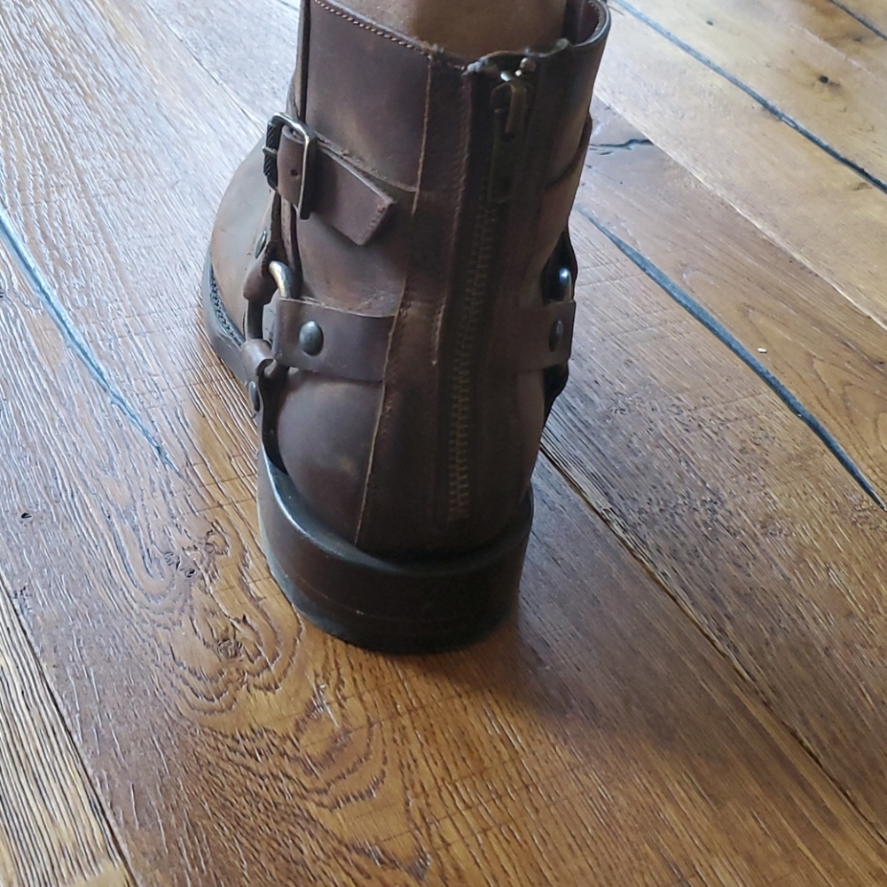 NEW NEW Frye Mens 10. Harness back zip. - Picture 3 of 8